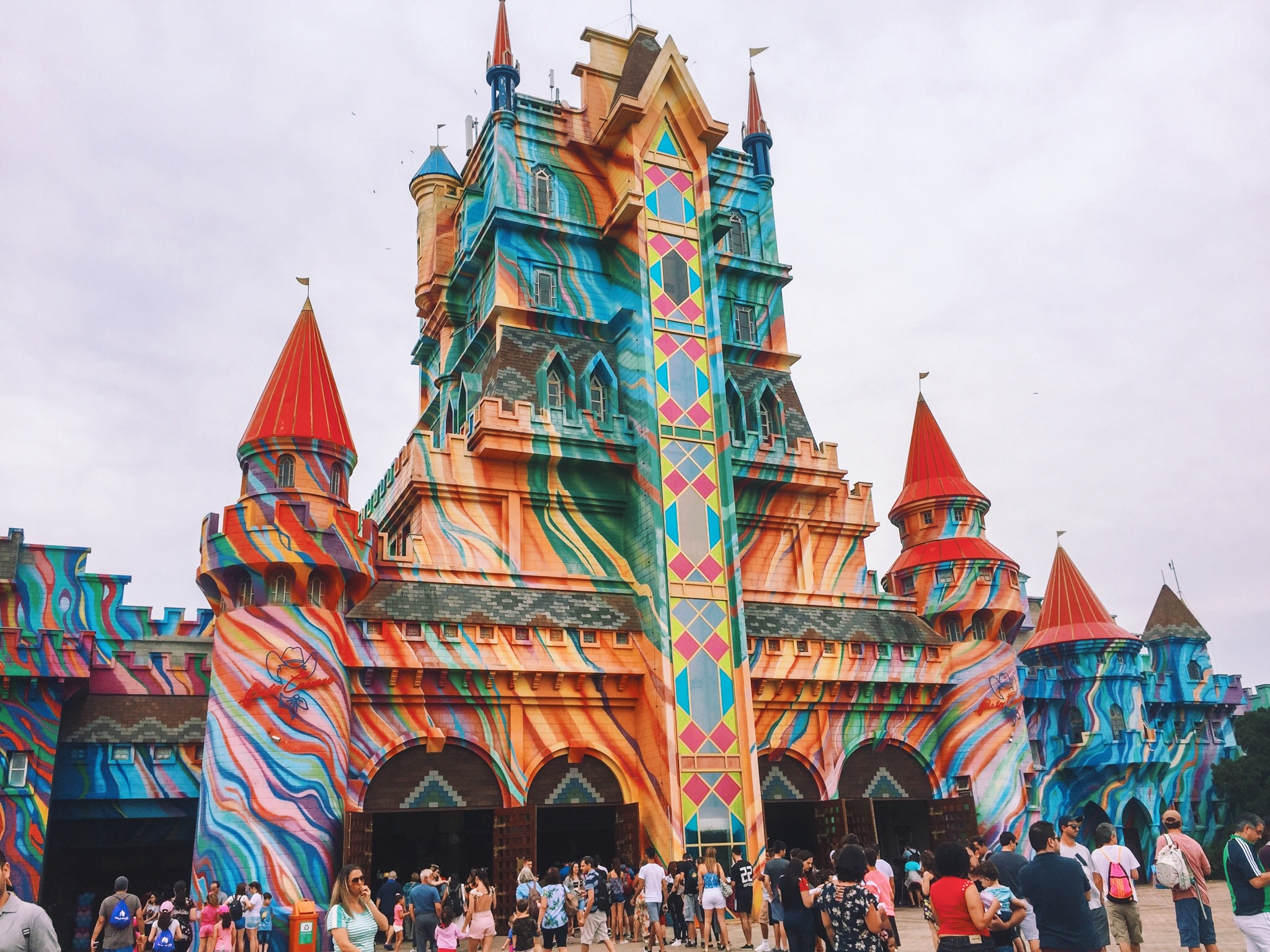 Queda de menino em atração no Beto Carrero World: o que se sabe e